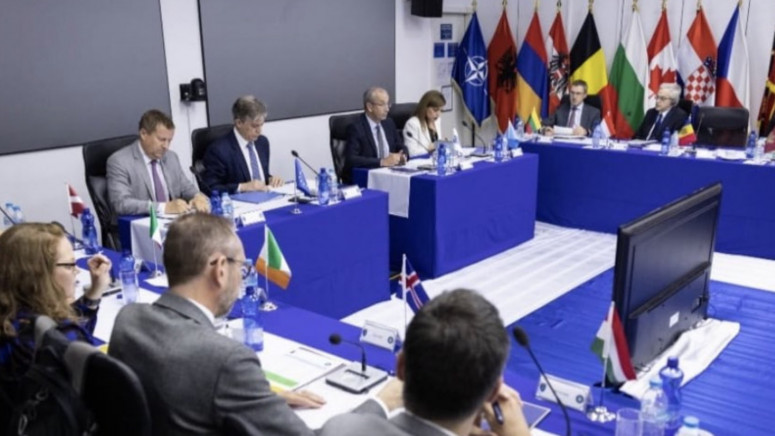 Davenport: NATO i OEBS zajedno rade na podršci bezbednosti svih zajednica na Kosovu