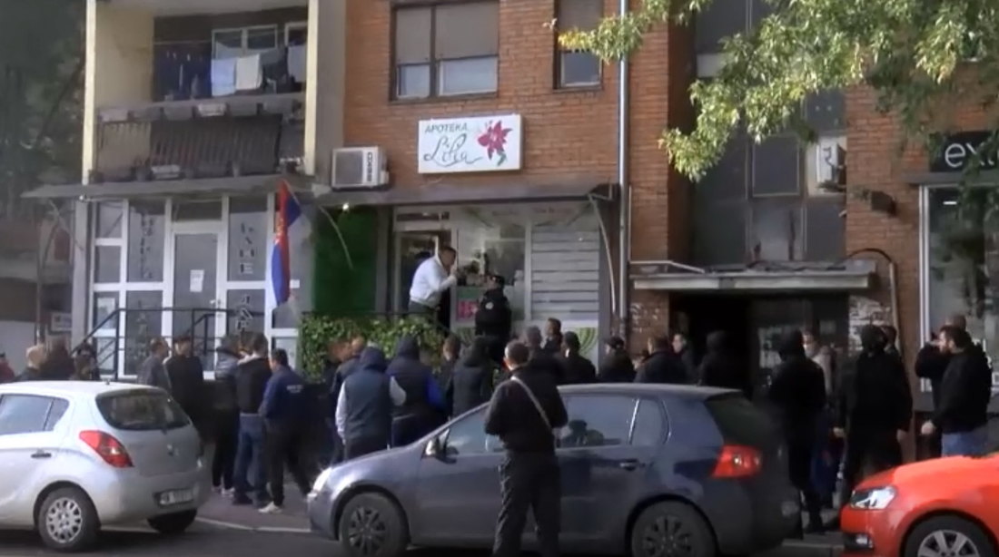 Policija zatvorila više prodavnica u severnom delu Kosovske Mitrovice, situacija se smiruje