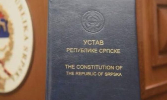 Prvi Ustav Srpske proglašen na današnji dan pre 32 godine