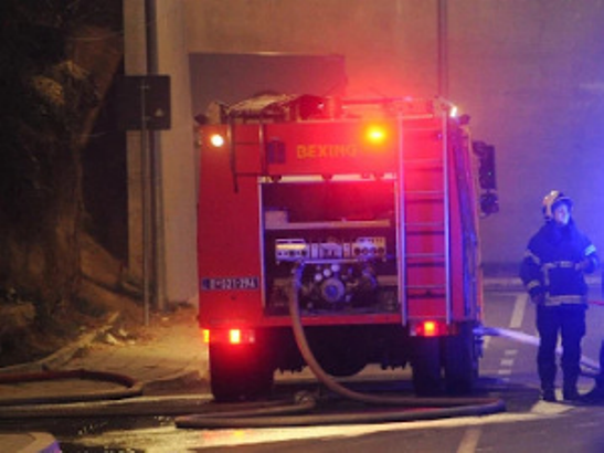 Požar u Novom Pazaru, jedna osoba u teškom stanju