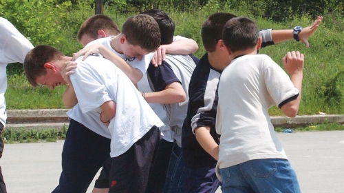 Svađa učenika u Kragujevcu, 16-godišnjak završio u bolnici