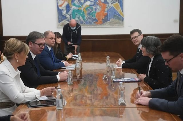 Vučić i Makleod: Zalaganje u jačanju odnosa Srbije i Ujedinjenog Kraljevstva