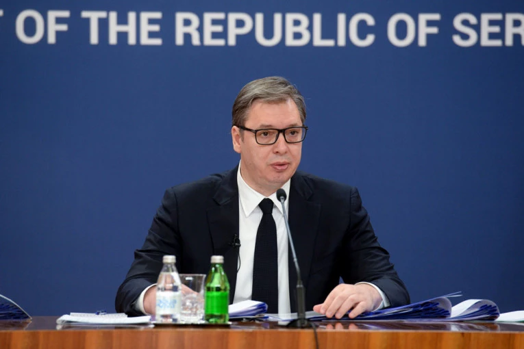 Makron, Šolc i Meloni uputili pismo predsedniku Vučiću uoči sastanka u Briselu 