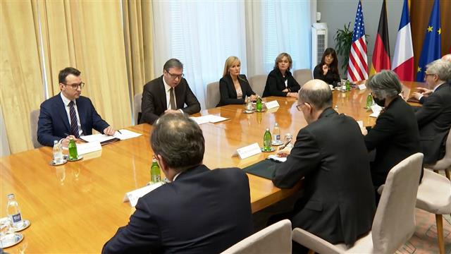 Vučić danas i sa ambasadorima Kvinte 