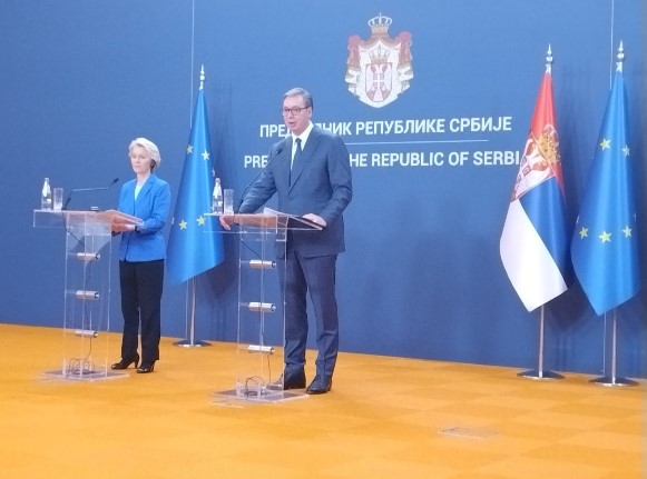 Vučić: Srbija zna svoje obaveze i ispunjava ih, ali ne protivno Ustavu; Fon der Lajen: Želimo Srbiju u EU