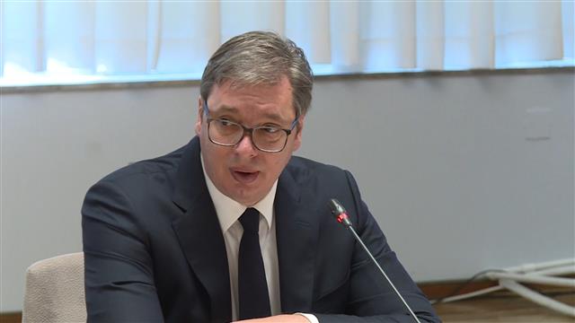 Vučić pozvao Martinovića i Božić da prekinu štrajk