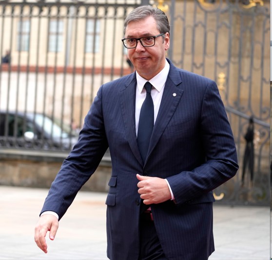 Vučić: U Pragu ću dati pristojan odgovor na pritiske