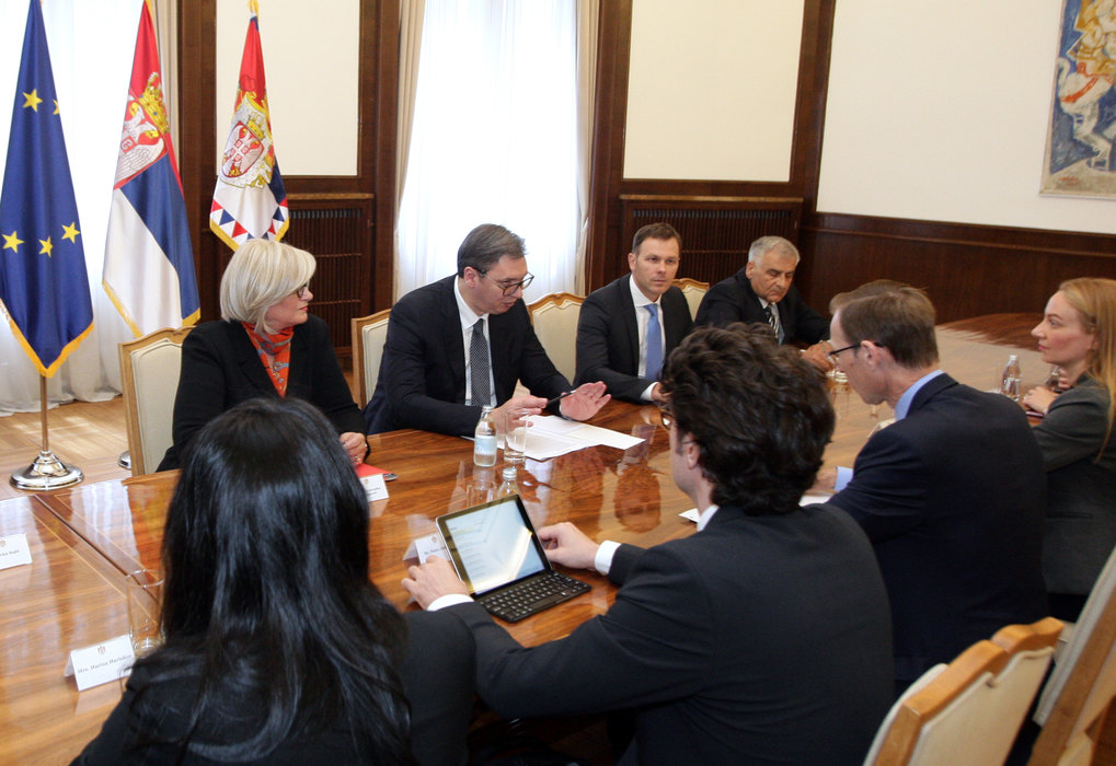Vučić sa delegacijom MMF-a: Posebna tema bile su plate i penzije
