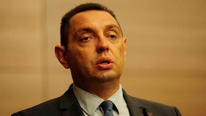 Vulin: Opozicija ojačala sklanjanjem Đilasa, Vučić mora da se bavi izborima