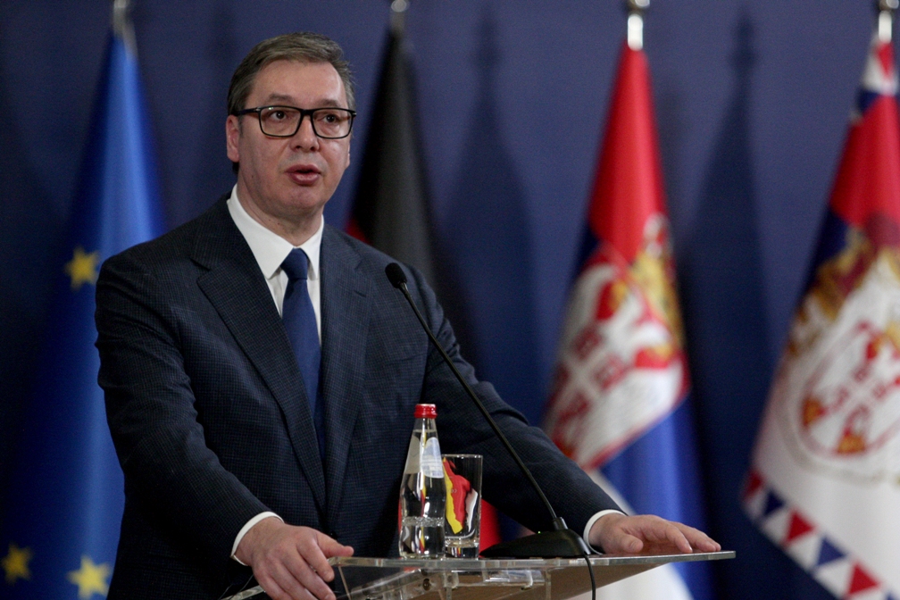 Vučić:  Suprotstavićemo se velikim silama snažnije nego što misle