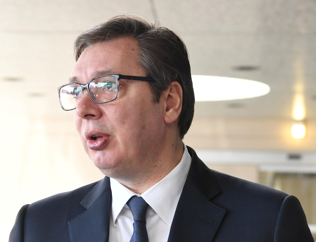 Vučić na aerodromu dočekuje milion doza vakcine Sinofarma iz Kine
