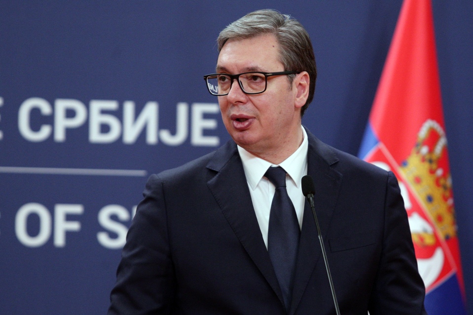 Vučić: Vlada već sutra da sedne i rešava problem cene nafte i naftnih derivata