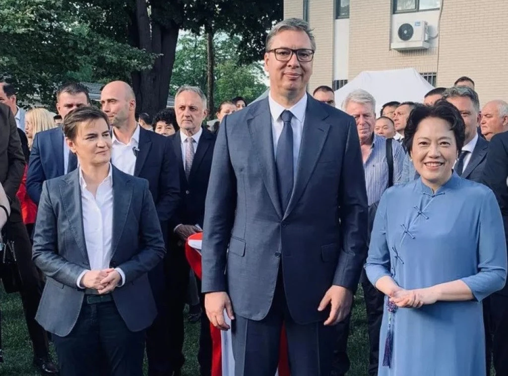 Vučić na oproštajnom prijemu u čast Čen Bo: Iskrene prijatelje ispraćamo sa setom