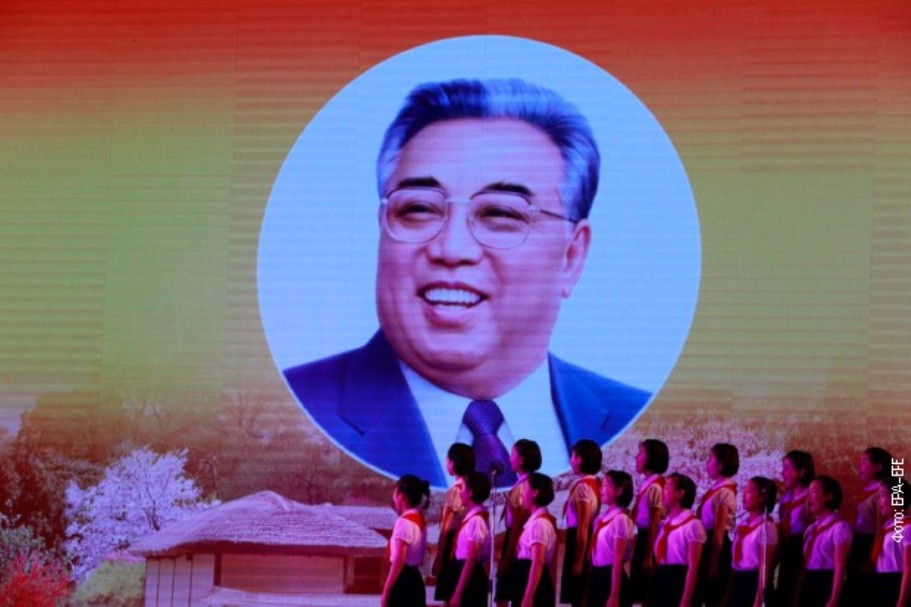 Zabranjen smeh 10 dana u Severnoj Koreji zbog godišnjice smrti Kim Džong Ila