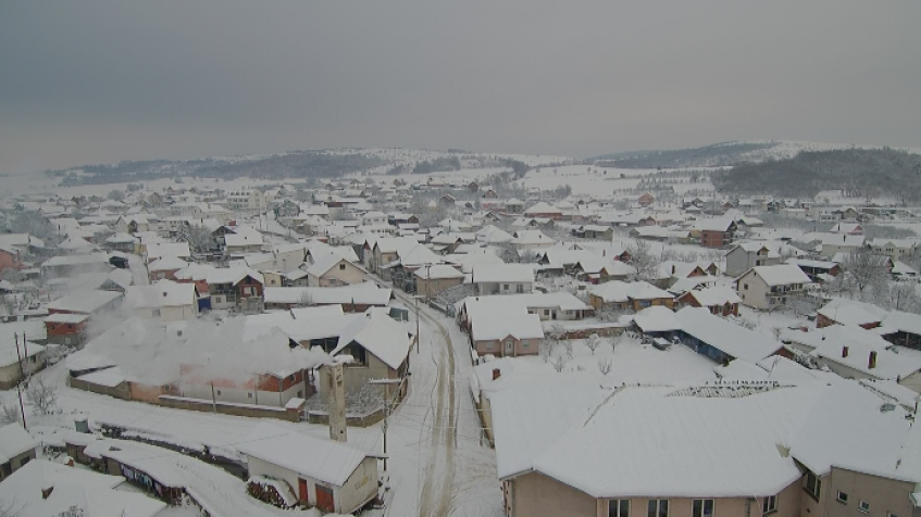 Kosovsko Pomoravlje: Građani sami čiste sneg