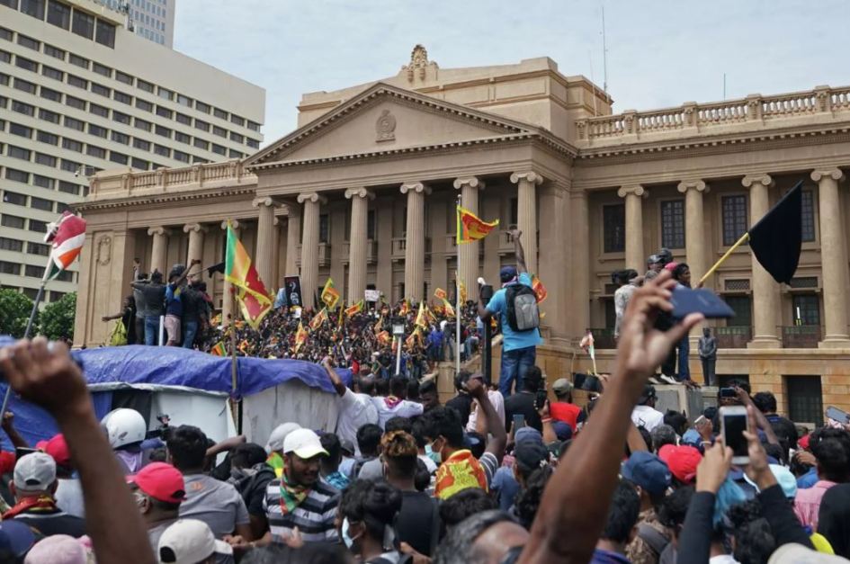 Šri Lanka: Demonstranti pronašli milione rupija u rezidenciji predsednika